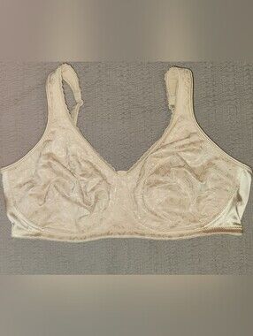 DELIMIRA Wireless Unlined Comfort Full Coverage Bra size 36E (36DDD) NUDE
